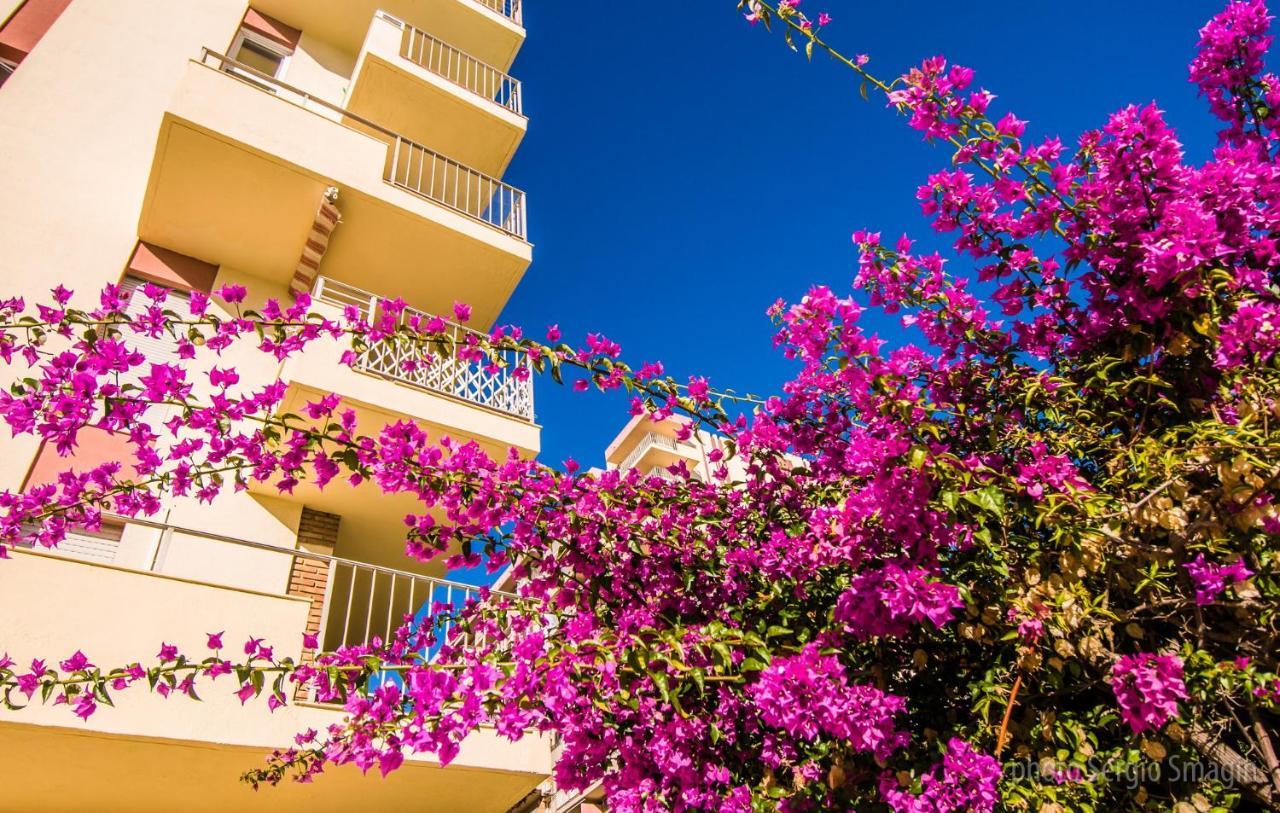 137 Minerva Apartamentos - Vista Al Mar - Piscina Y Playa - Cercano A Tren, Restaurantes Y Tiendas Benalmádena Buitenkant foto